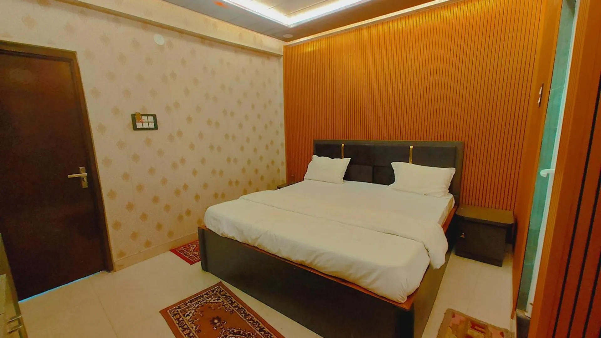 Hotel R K Villa 700 Mtr From Kashi Vishwanath Temple Varanasi Indien