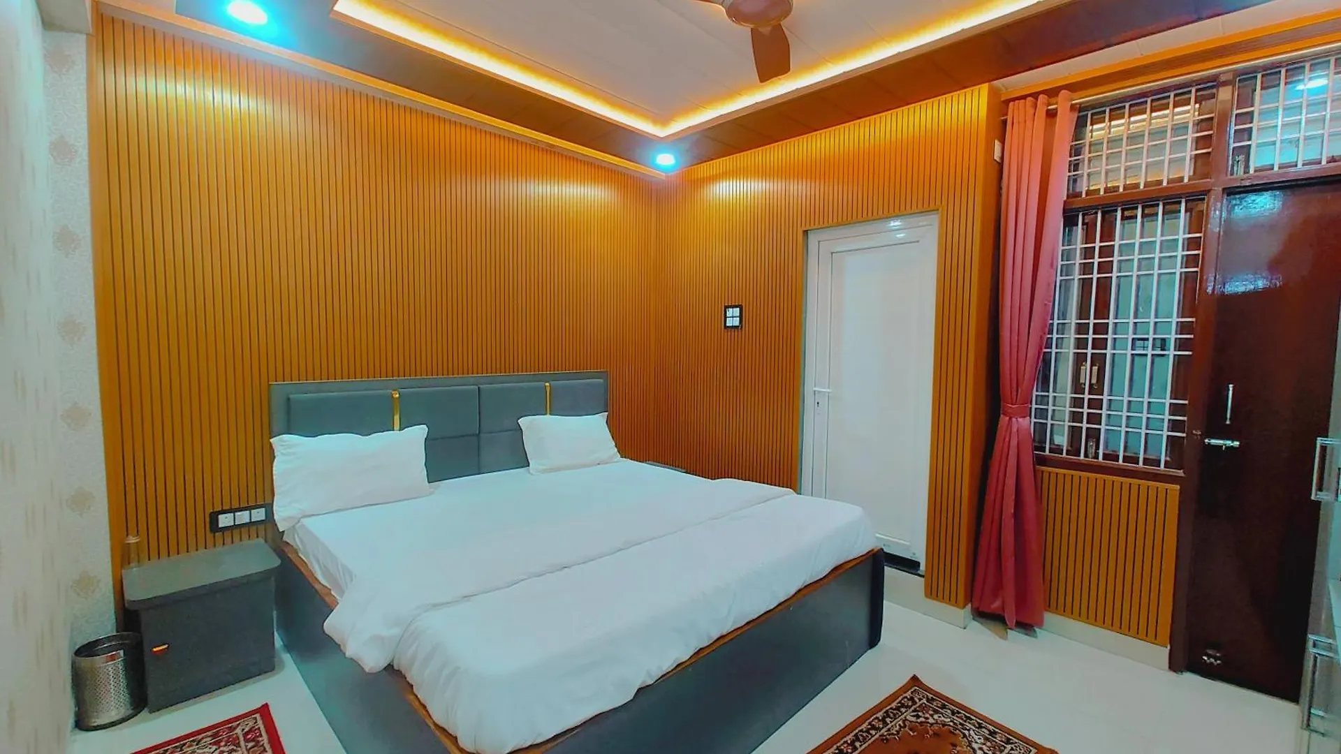 Hotel R K Villa 700 Mtr From Kashi Vishwanath Temple Varanasi 0*,  India