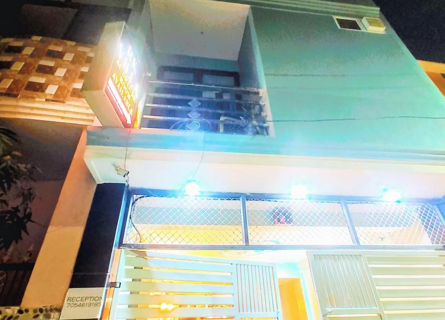Hotel R K Villa 700 Mtr From Kashi Vishwanath Temple Varanasi