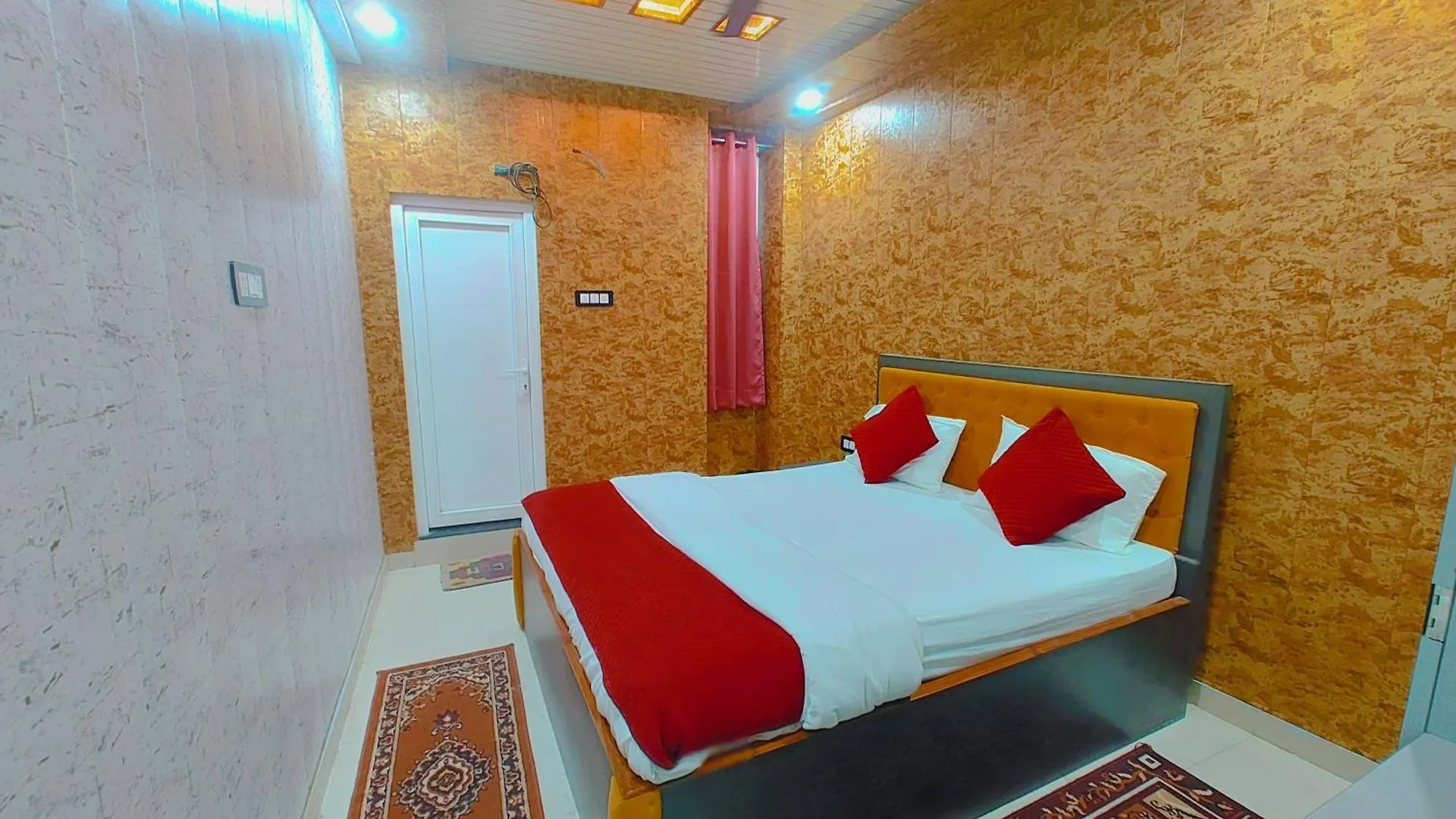 Hotel R K Villa 700 Mtr From Kashi Vishwanath Temple Varanasi India