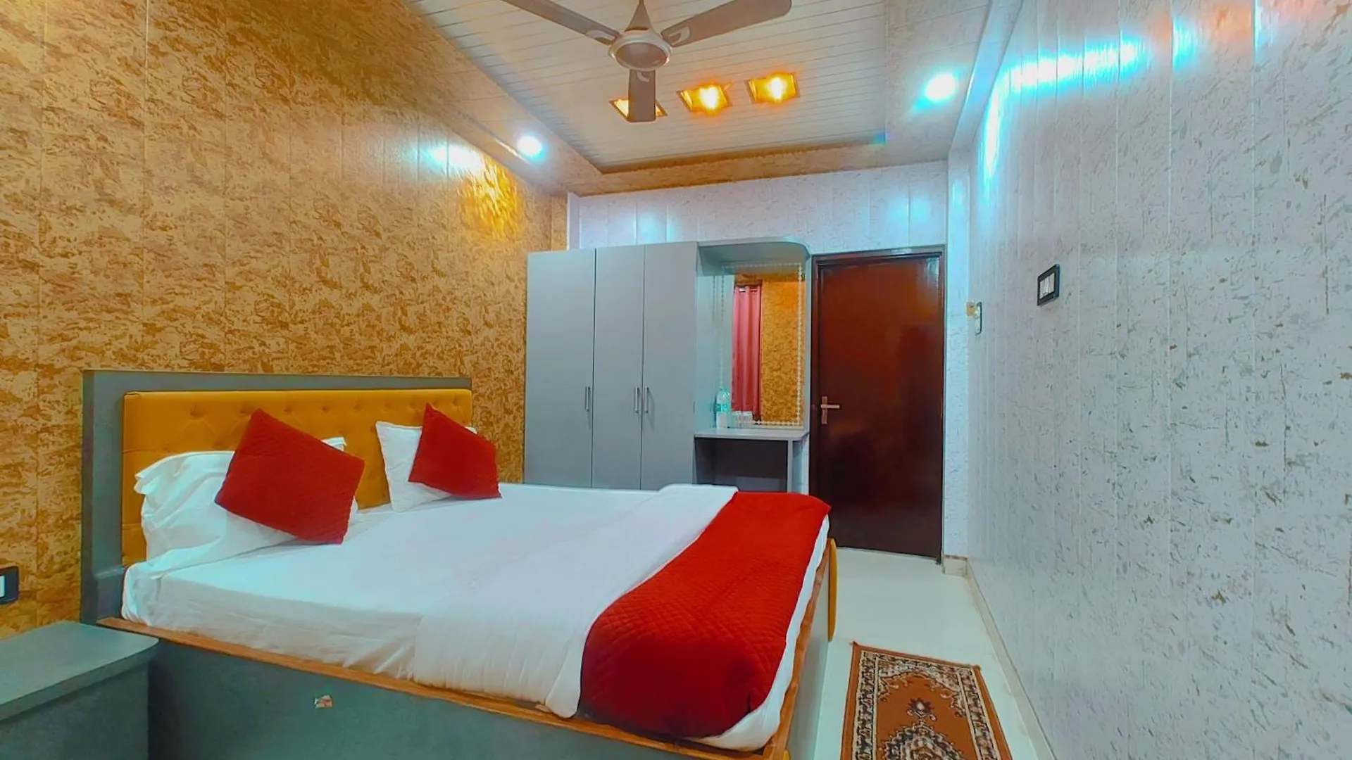 Hotel R K Villa 700 Mtr From Kashi Vishwanath Temple Varanasi 0*,