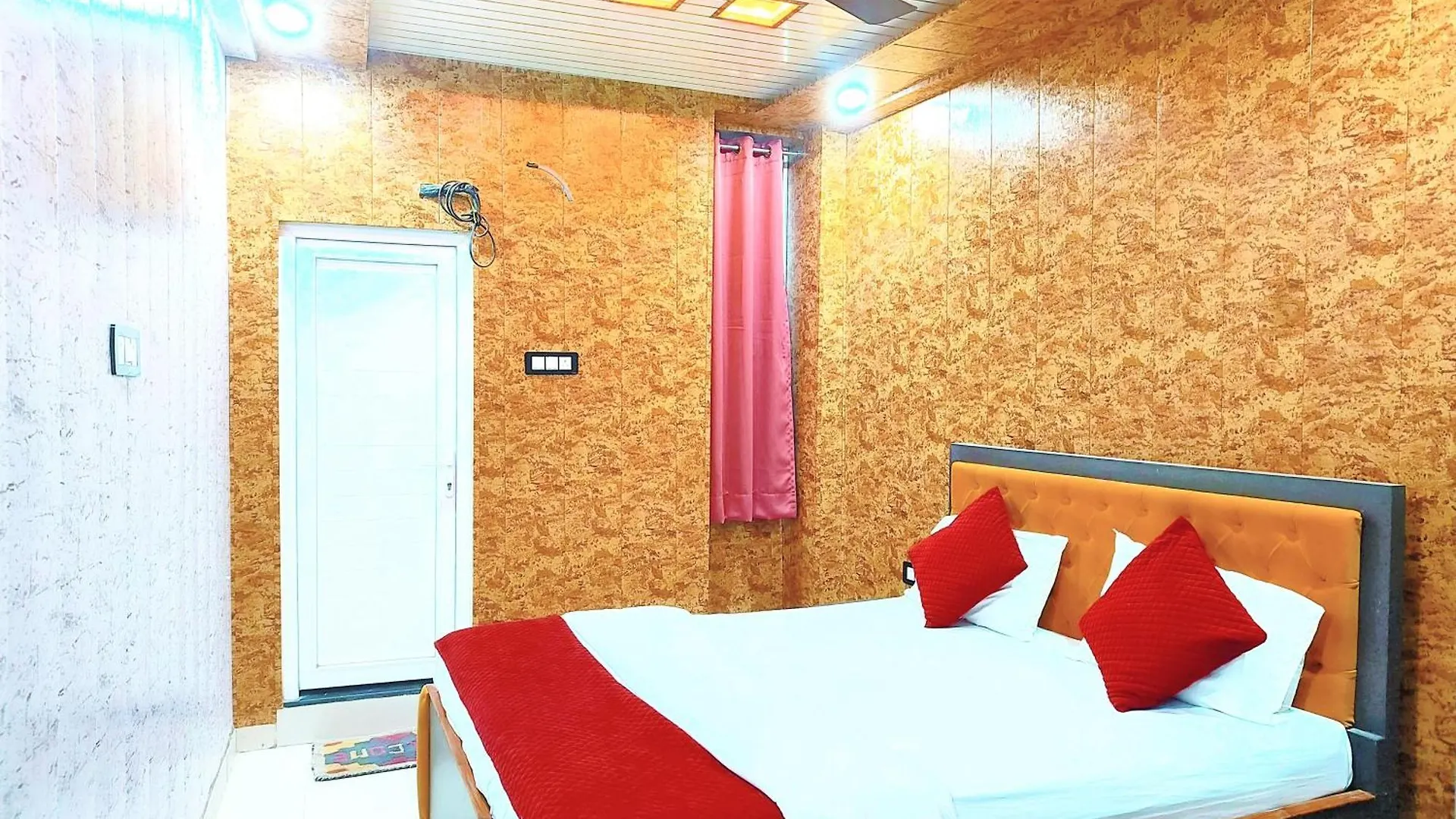 Hotel R K Villa 700 Mtr From Kashi Vishwanath Temple Varanasi 0*,